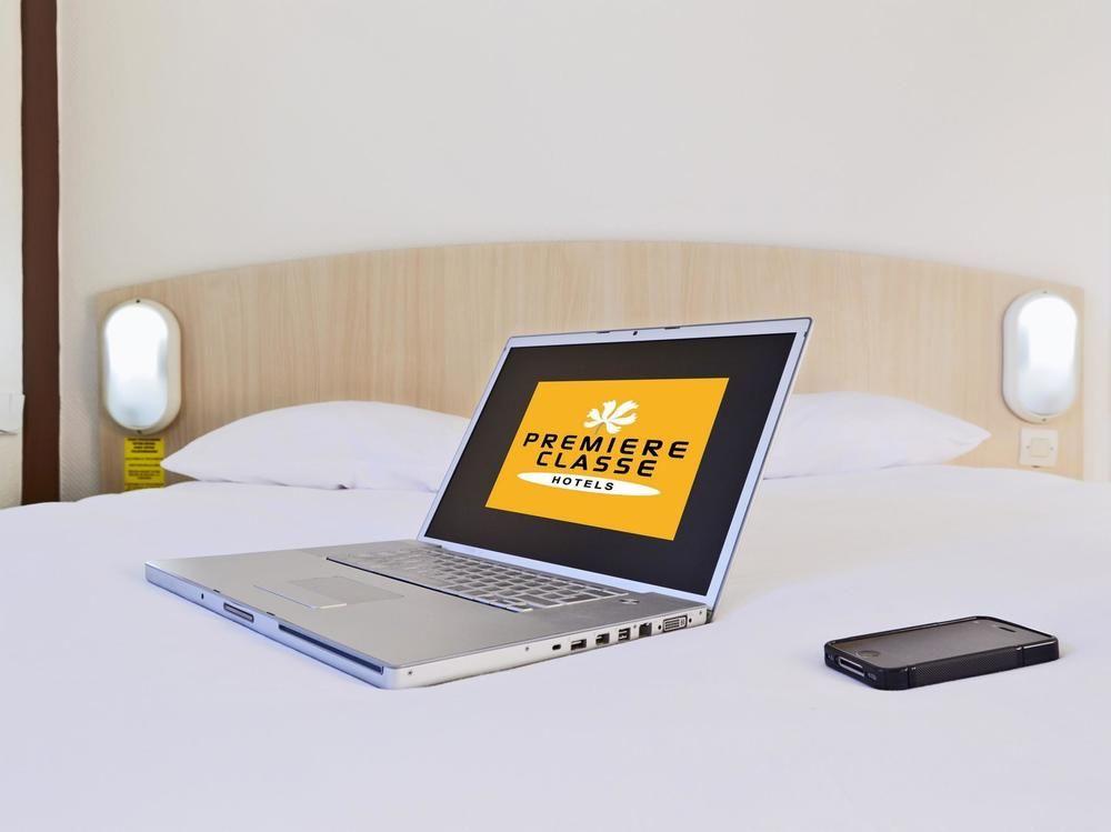 Hotel F1 Lyon Genay Massieux Екстер'єр фото