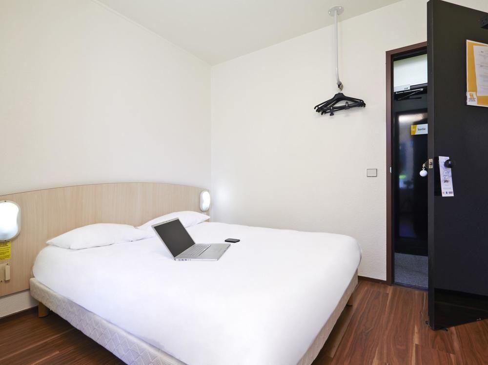 Hotel F1 Lyon Genay Massieux Екстер'єр фото