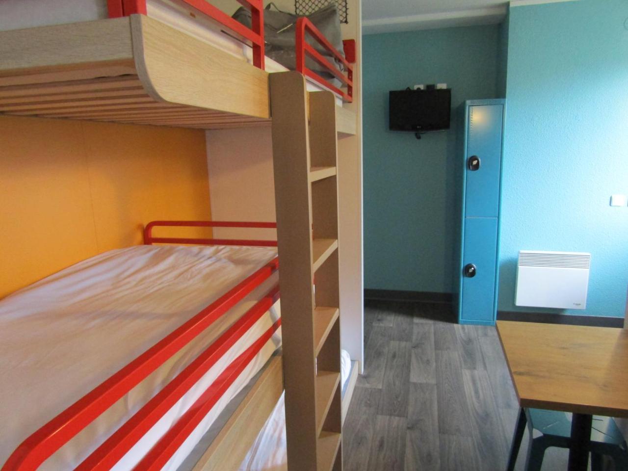 Hotel F1 Lyon Genay Massieux Екстер'єр фото